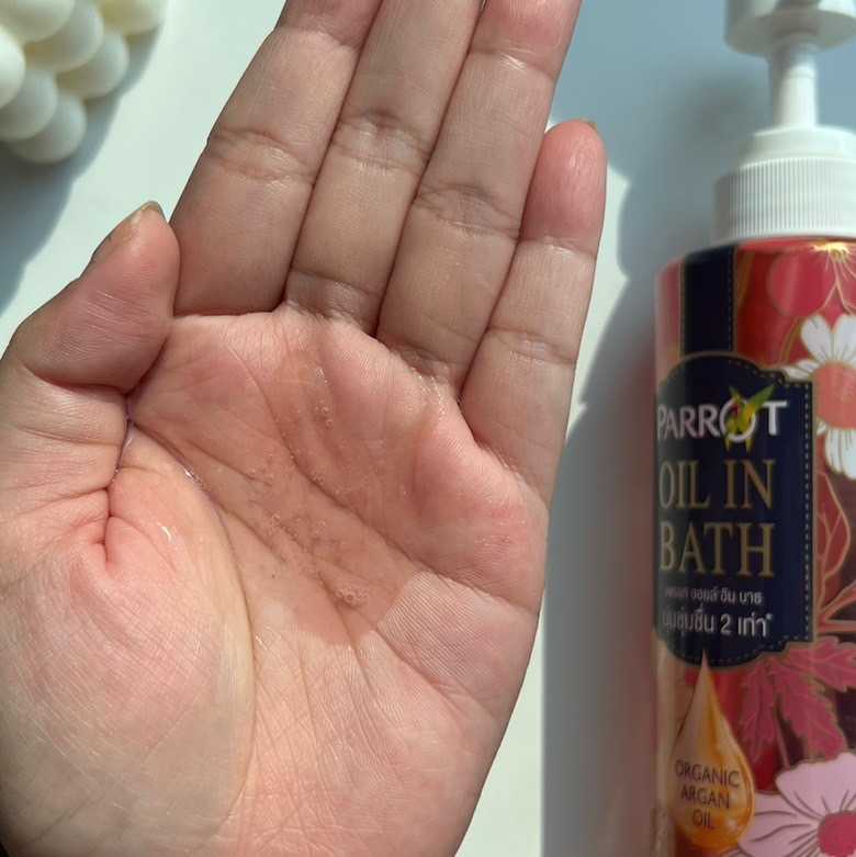 รีวิว Oil in Bath โดย Rainy